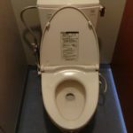 トイレで嘔吐されて臭いが消えない!ゲロの臭い消しの方法