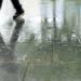 梅雨で靴が臭い時の対処法を色々説明してみる